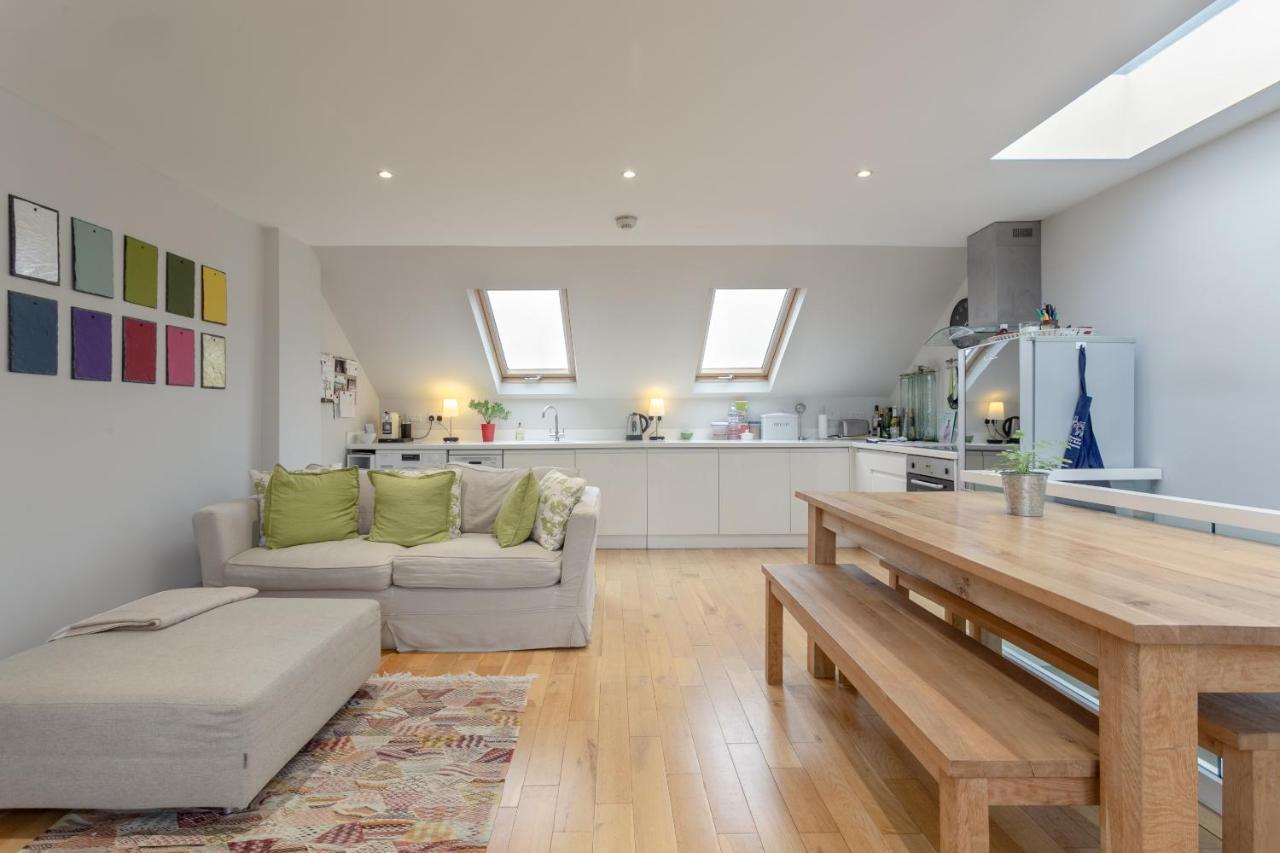 2 Bedroom Apartment Hammersmith Grove Sleeps 4 London Exterior photo
